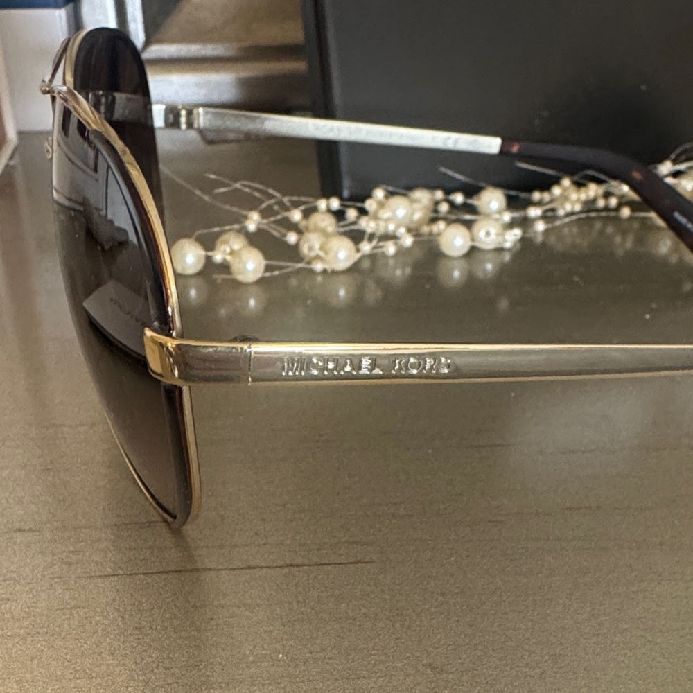 Michael Kors Brown and Gold Aviator Sunglasses Brand new - Picture 3 of 4